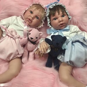 Kit Realista Chloe y Romeo Despiertos Con Pelo